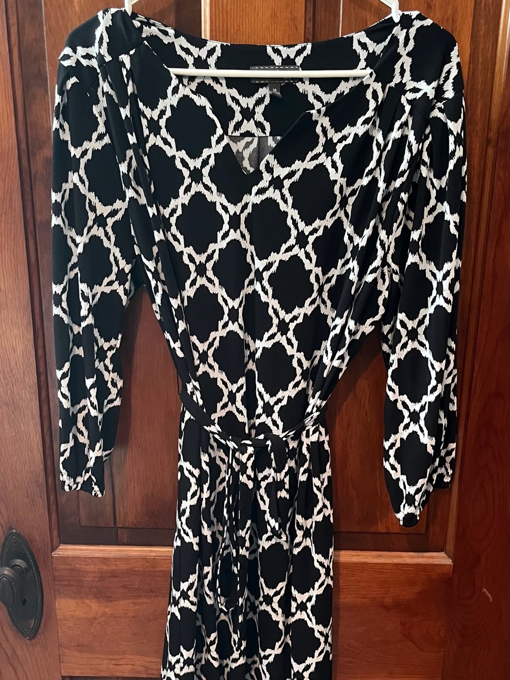 Luxology Black and White Geometric Long Sleeve Wrap Dress